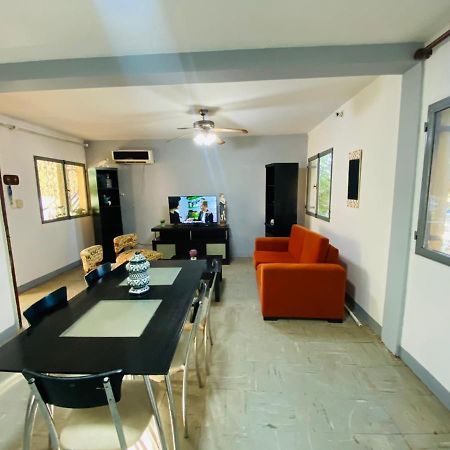 House G&S, Depto Con 3 Dormitorios Para 7 Personas Pleno Centro De La Ciudad Puerto Iguazú Exteriör bild
